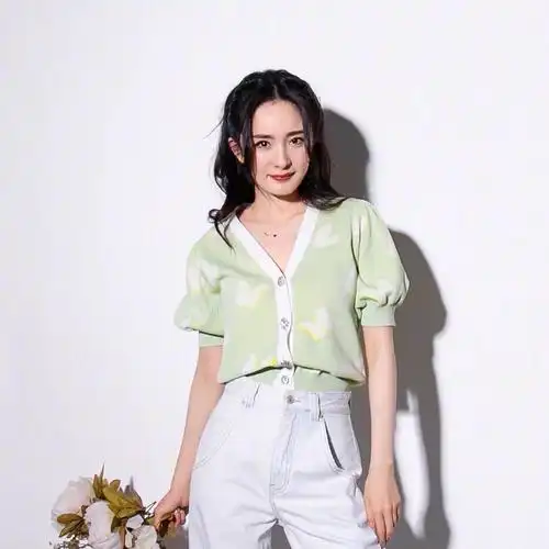 2021夏季新款明星杨幂同款泡泡袖花色短款薄上衣v领开衫针织衫女