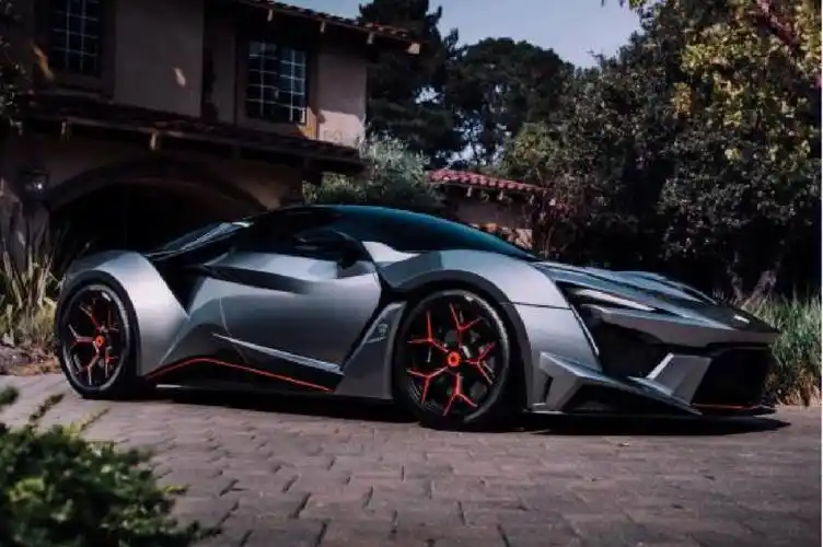 世界最贵量产车top54300万布加迪威航不配