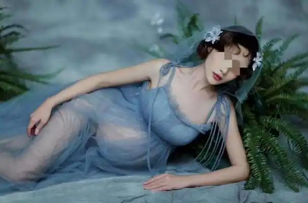 90后孕妈朋友圈晒"孕肚照",评论区炸了锅,网友:有伤风俗