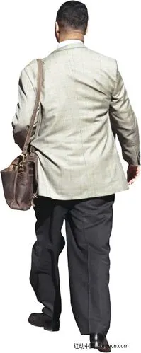 免费素材 psd素材 psd分层素材 人物 背单肩包行走的男子背影psd抠图