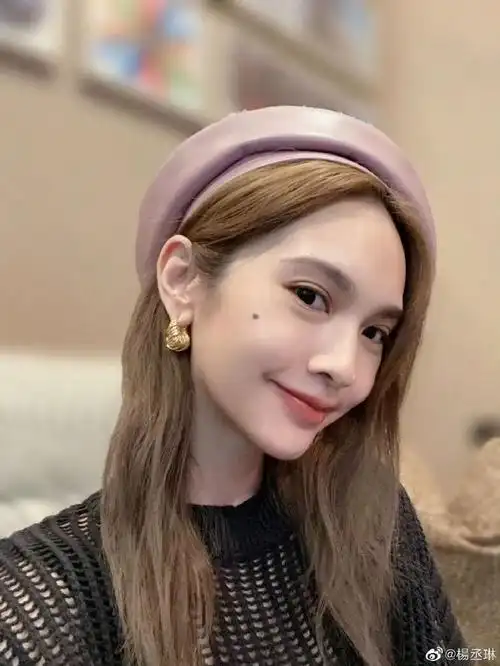 杨丞琳说明天合肥见##杨丞琳素颜怼脸拍