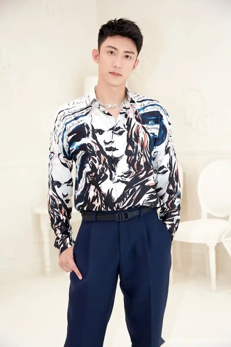 黄景瑜dior迪奥二零二零夏季男装系列发布秀现场.