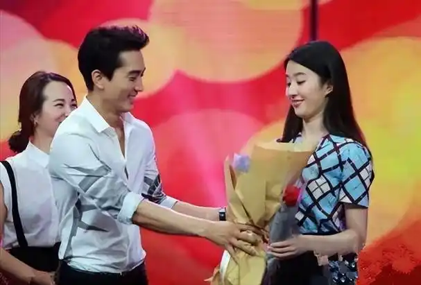 回顾刘亦菲宋承宪这段情,一厢情愿的爱,注定没法长久