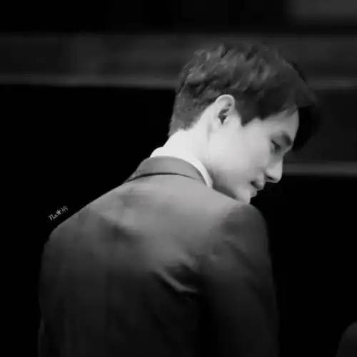 世界上怎么会有侧脸这么好看的男人!王凯简…-堆糖,美好生活研究所