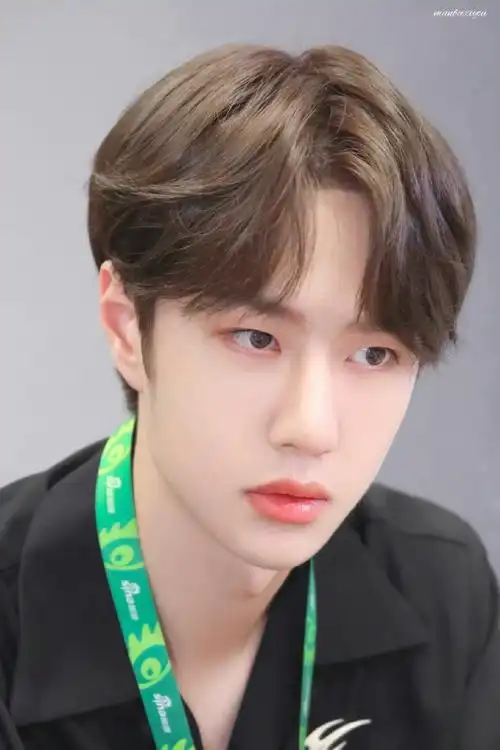 好喜欢王甜甜的括弧笑~#王一博