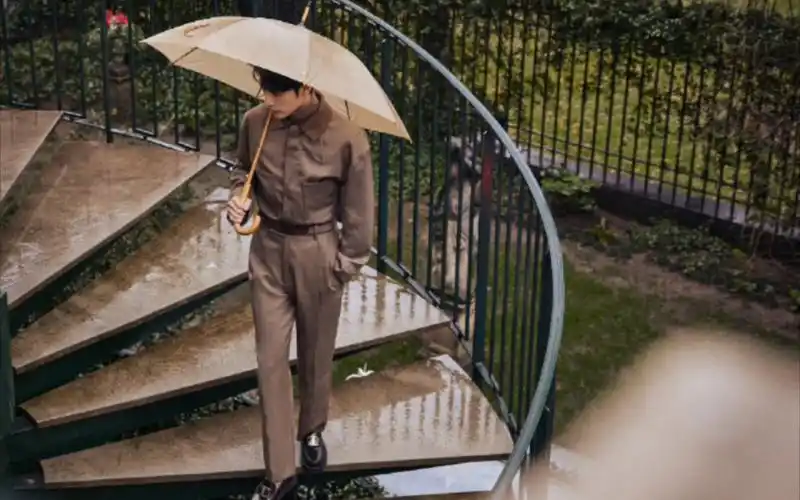 肖战.突然想起来有日历没用.