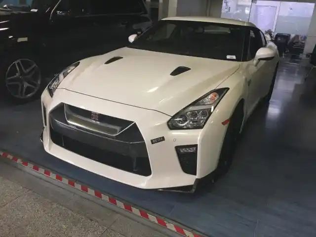 17款日产gtr实力跑车战神港口现车最新报价