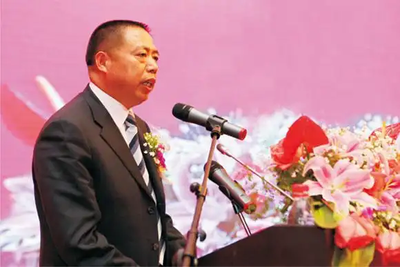 陈阿裕时刻-喜临门家具股份有限公司董事长简介