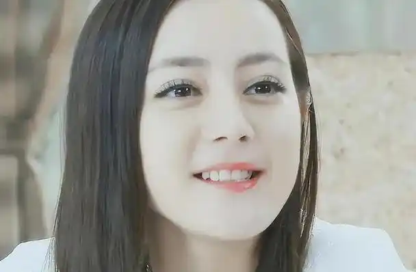 演员烤瓷牙有多可怕嘴凸显老嘴包不住牙演戏没法看