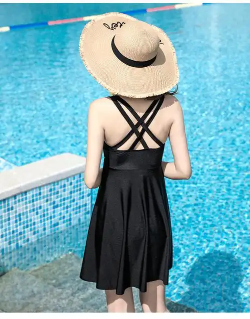 2021新款游泳衣露背低胸泳衣女士保守显瘦遮肚温泉连衣裙女式泳装