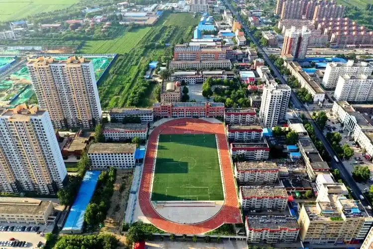 正定县弘文中学