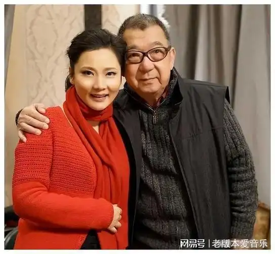 何赛飞和丈夫丁克10年愁坏公婆在35岁那年竟迎来了这个结