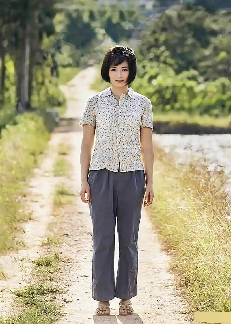 年轻时的刘涛可以说是纯天然美女,美得让人心动