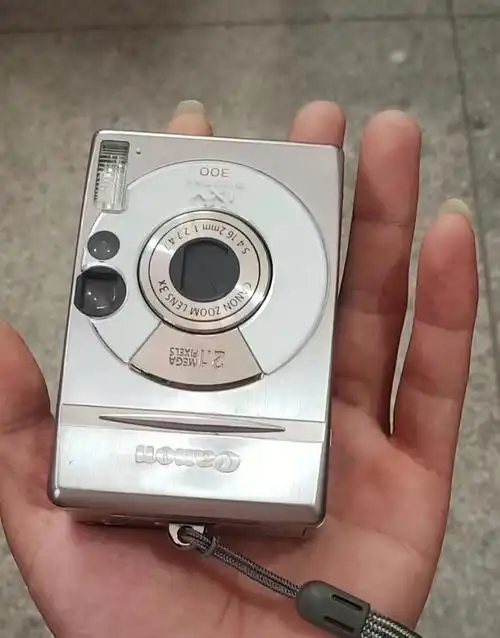 ccd推荐  #ccd  #卡片机  #易烊千玺  #佳能ccd  #ccd  #老数码相机