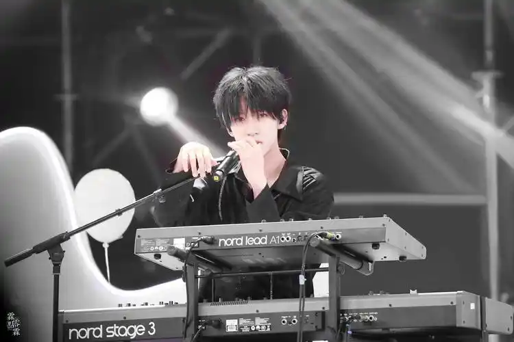 【音色诗人贺峻霖】贺峻霖