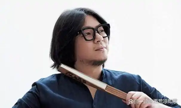 勾栏从来扮高雅曾亲美捧日犯罪入狱的高晓松如今怎么样了