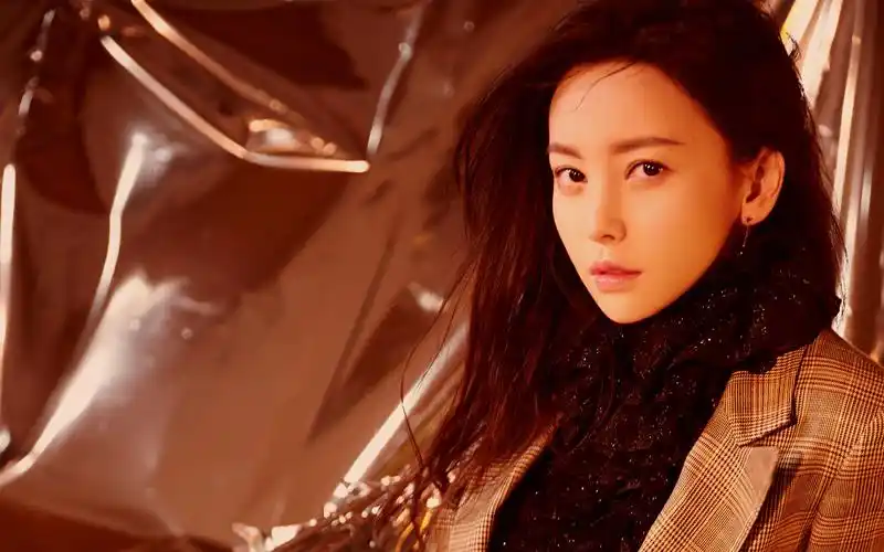 于文文时尚写真高清桌面电脑壁纸