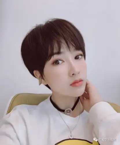 2020(超人气短发)40款_发型