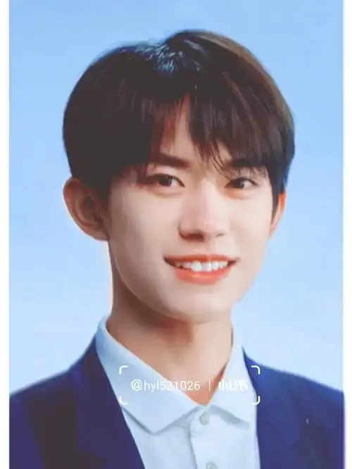 易烊千玺  #证件照  #易烊千玺  #易烊千玺