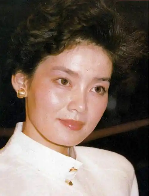 北京时间11月1日上午,中国著名演员潘虹最新消息!_电影_上海_崇明