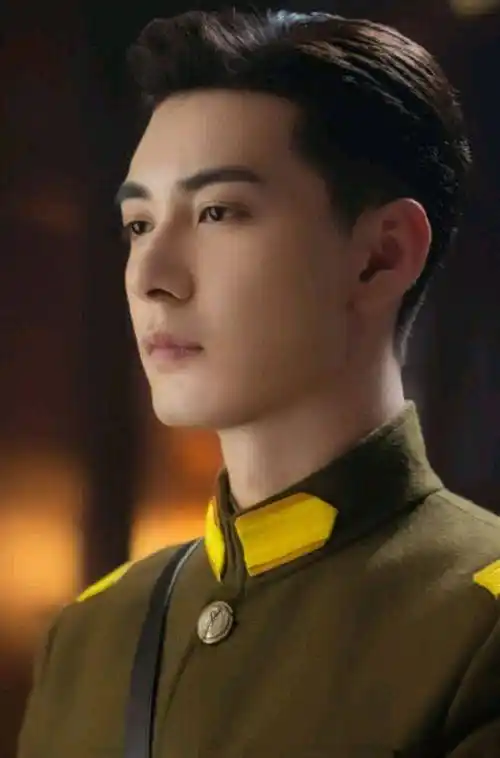 陈星旭Ⅰ一见倾心剧照发布搭档人气新人军装超级a