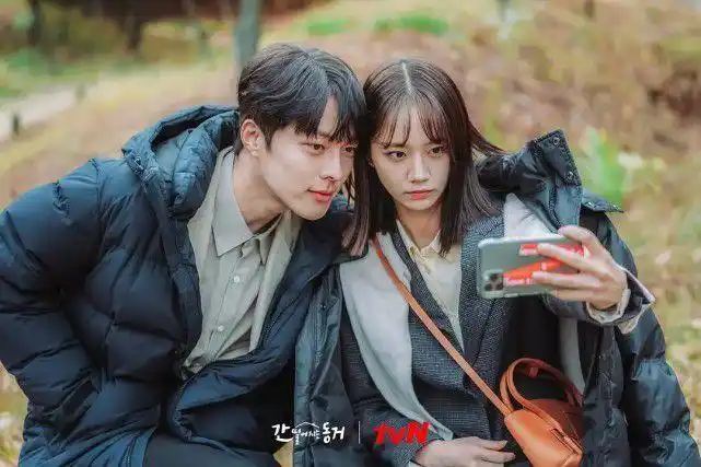 又一部韩剧佳作来了!宋智孝化身暗黑魔女,又美又飒!