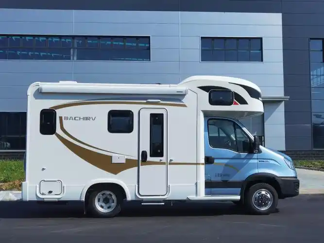 新款6座依维柯房车!3.0t 8at 空气悬挂,为舒适旅行保驾护航