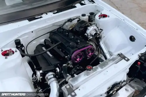 一辆稀有的ae86被车主改装成赛车如果去头文字d会怎样