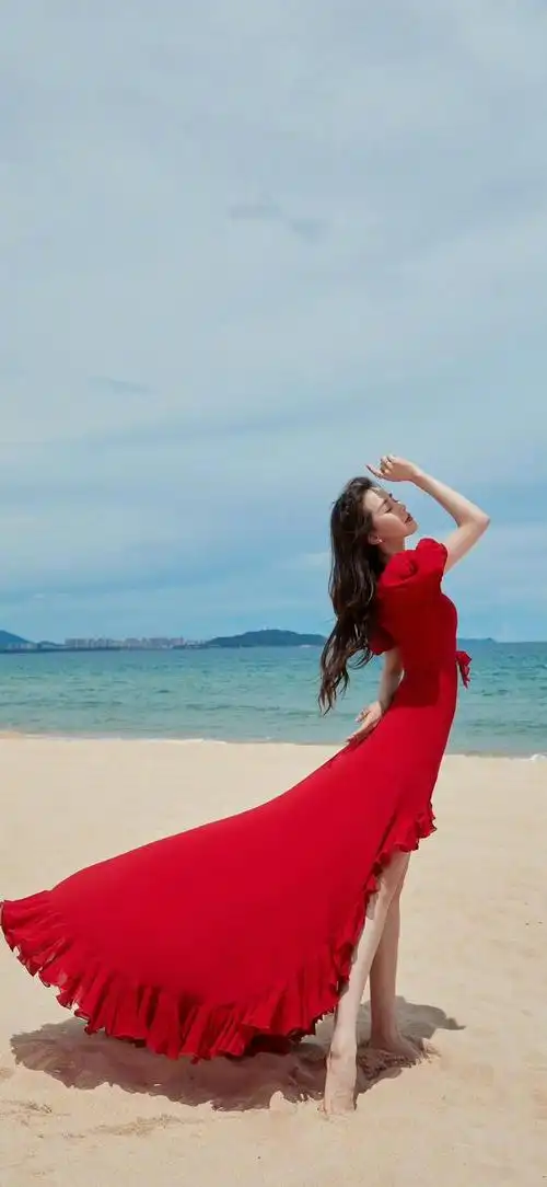 刘诗诗红裙海边写真