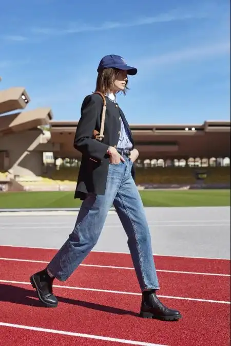 单品流行趋势2021年春夏最时尚的牛仔裤指南