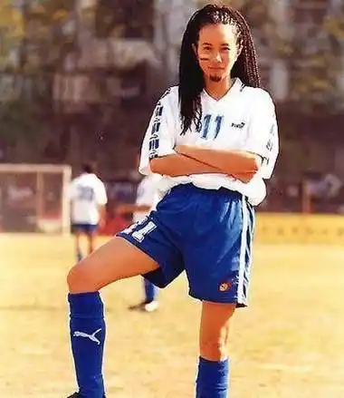 《少林足球》《大话西游之月光宝盒》《喜剧之王》与郑少秋为《美人鱼