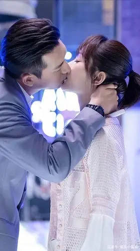 亲爱的热爱的李现杨紫同框壁纸感觉他俩不像演的太自然了