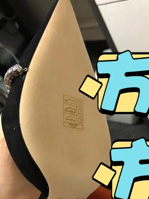 jimmychoo鞋底