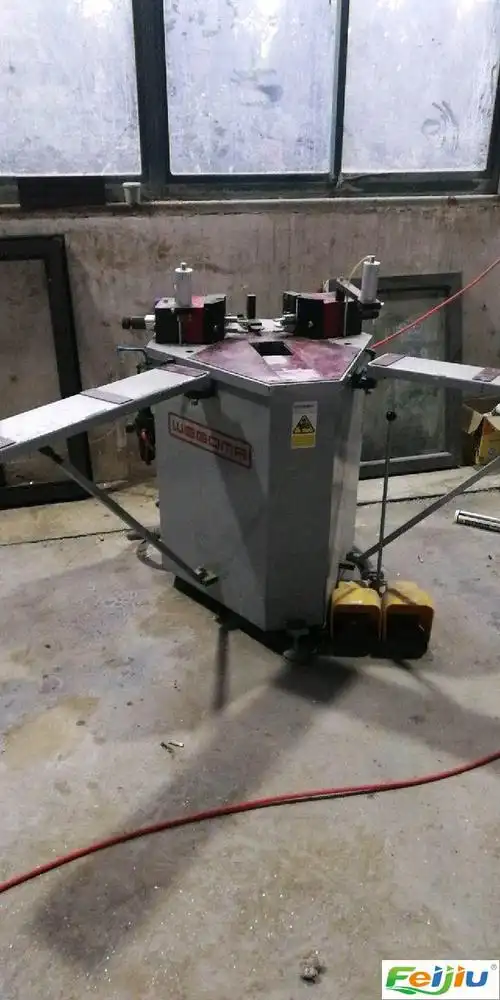 数控双头锯 德国威格玛数控门窗加工工具低价处理