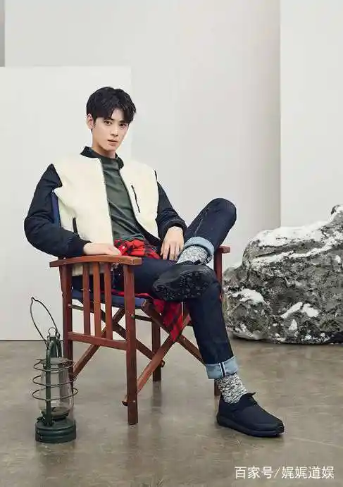 车银优真狠为显腿长竟把西服扎进裤腰中画风效果却如此时尚