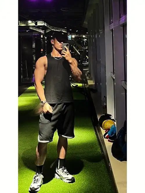 大连加油,早日恢复正常#腹肌  #腹肌男友  #练出腹肌马甲线