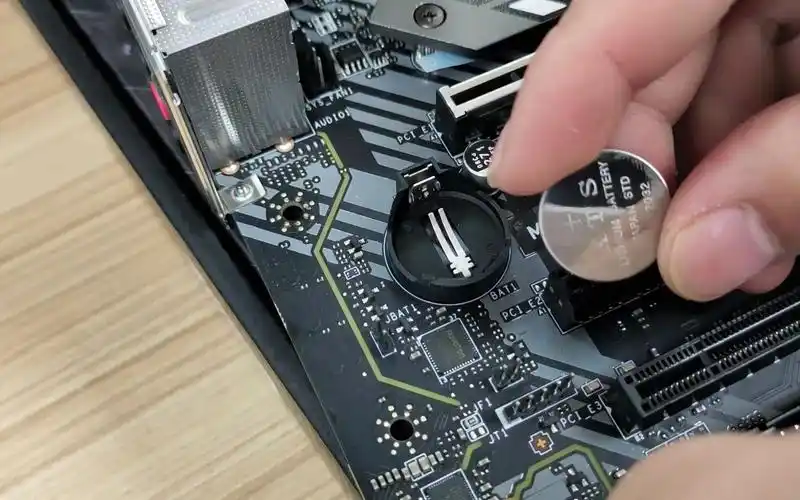 微星b460m mortar迫击炮主板纽扣电池拆卸与安装