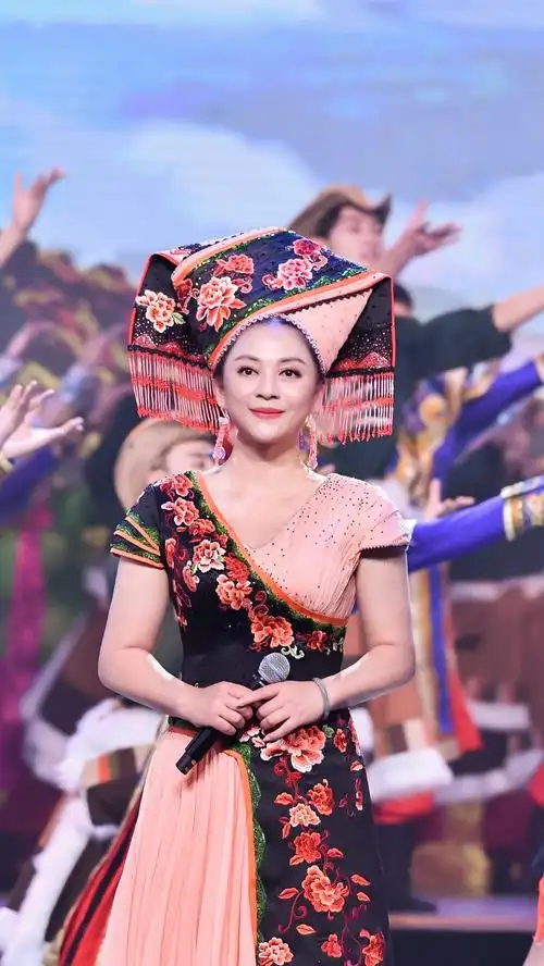 p>李卫红,壮族,国家一级演员, span class="ref" data-ctrid="sxajae