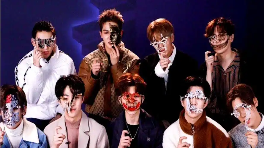 百分九男团的塑料问候方式,跟初次见面一样客套,简直不要太搞笑