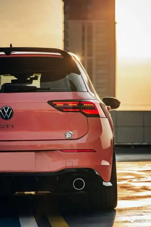 竞技走街范的大众8代高尔夫gti,上午提车,下午改装