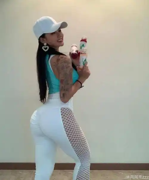 西湖"特辣女神",两年七次比基尼冠军,这身材什么水平?_健身_姐姐_杭州