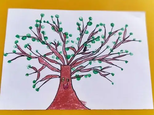 闽中物流城幼儿园第三期2018学年儿童绘画班第六次主题画颜料点画