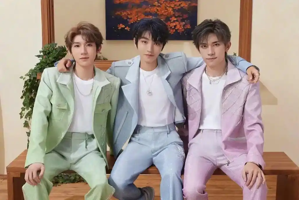 tfboys十周年.2013.8.6--2023.8.6   - 抖音