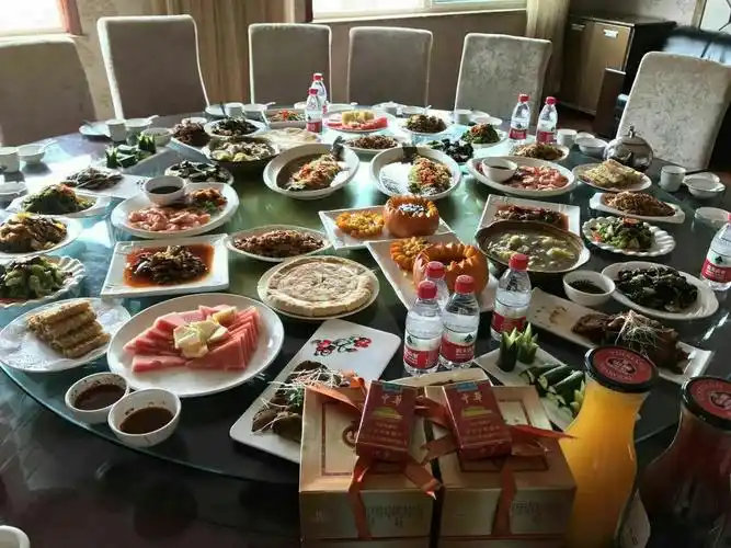 群英荟萃――鸿福美味风采(7月14日洛川菜品交流会将在鸿福大酒店二楼