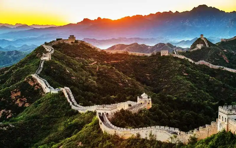 雄伟壮观的万里长城,中华民族的伟大象征_哔哩哔哩 (゜-゜)つロ 干杯