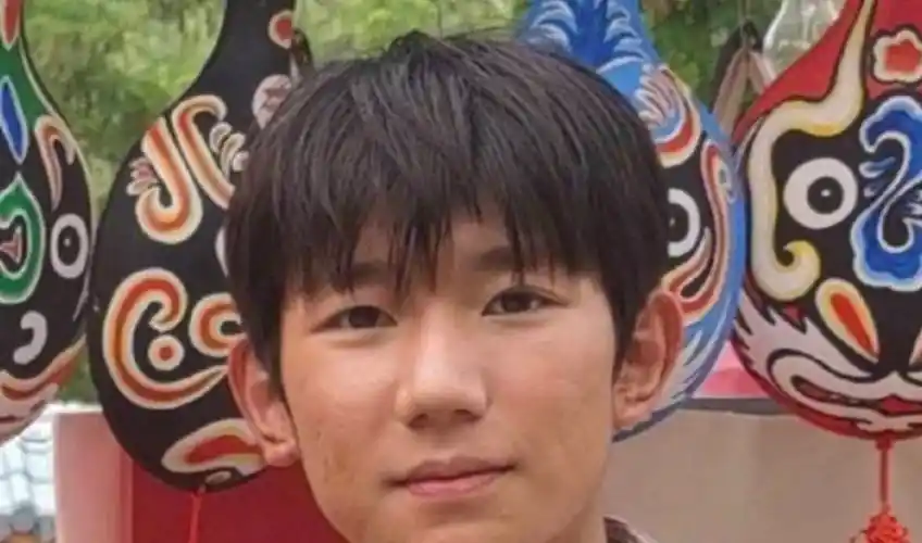 写真图帅气惊艳,一看生图就原形毕露_罗云熙_张艺兴_王源