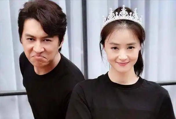 39岁蒋欣至今单身,好友靳东曾把胡歌介绍给她,却被她机智回应_感情