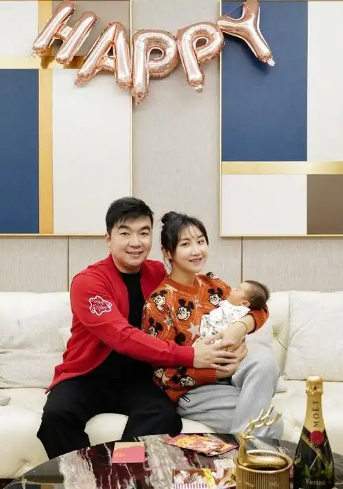 2020年娱乐圈扎堆生女儿,这7位艺人喜迎小千金,网友盼唐嫣官宣