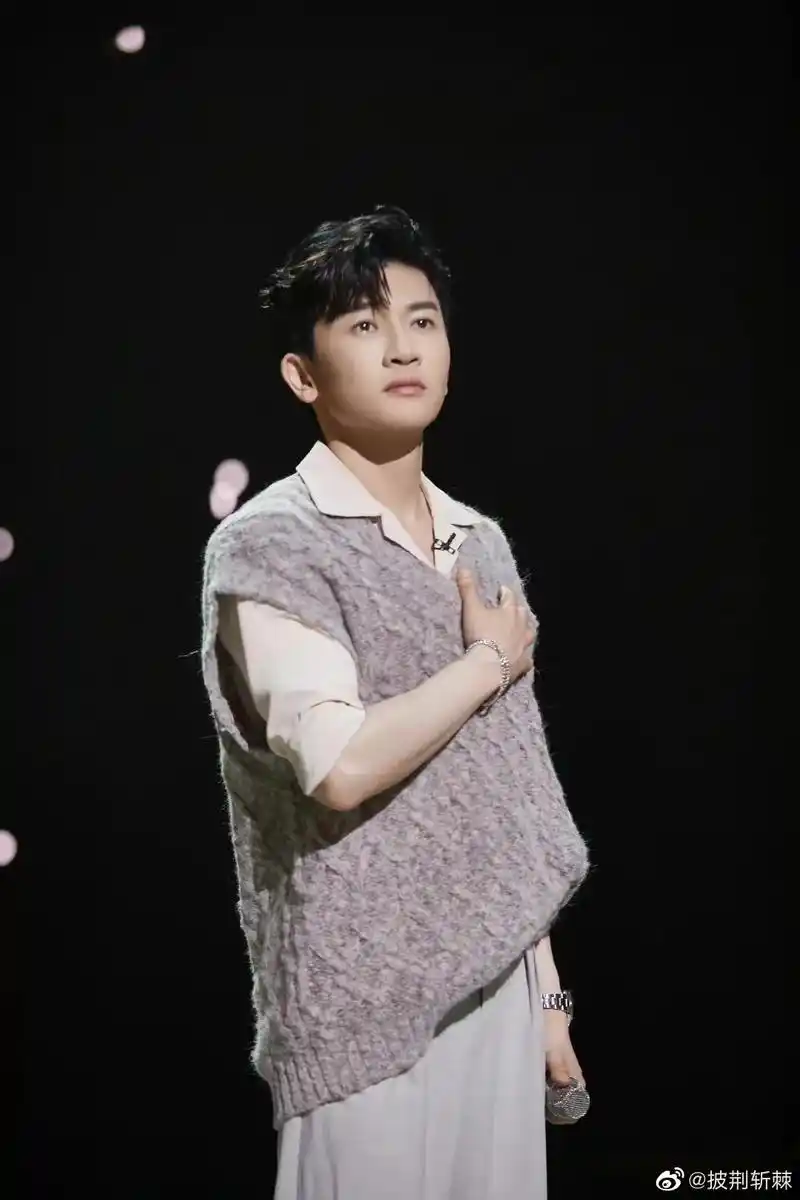 苏有朋 #披荆斩棘的哥哥2 朋哥瘦了很多,#有颜值有实力 - 抖音