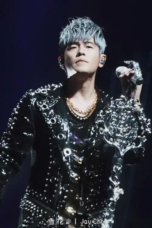 周杰伦出道23周年#周杰伦嘉年华杭州演唱会 20191116  高清 18p02